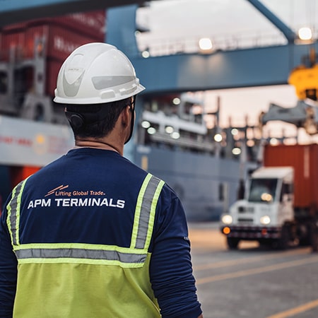 APM Terminals employee working safely APM Terminals employee