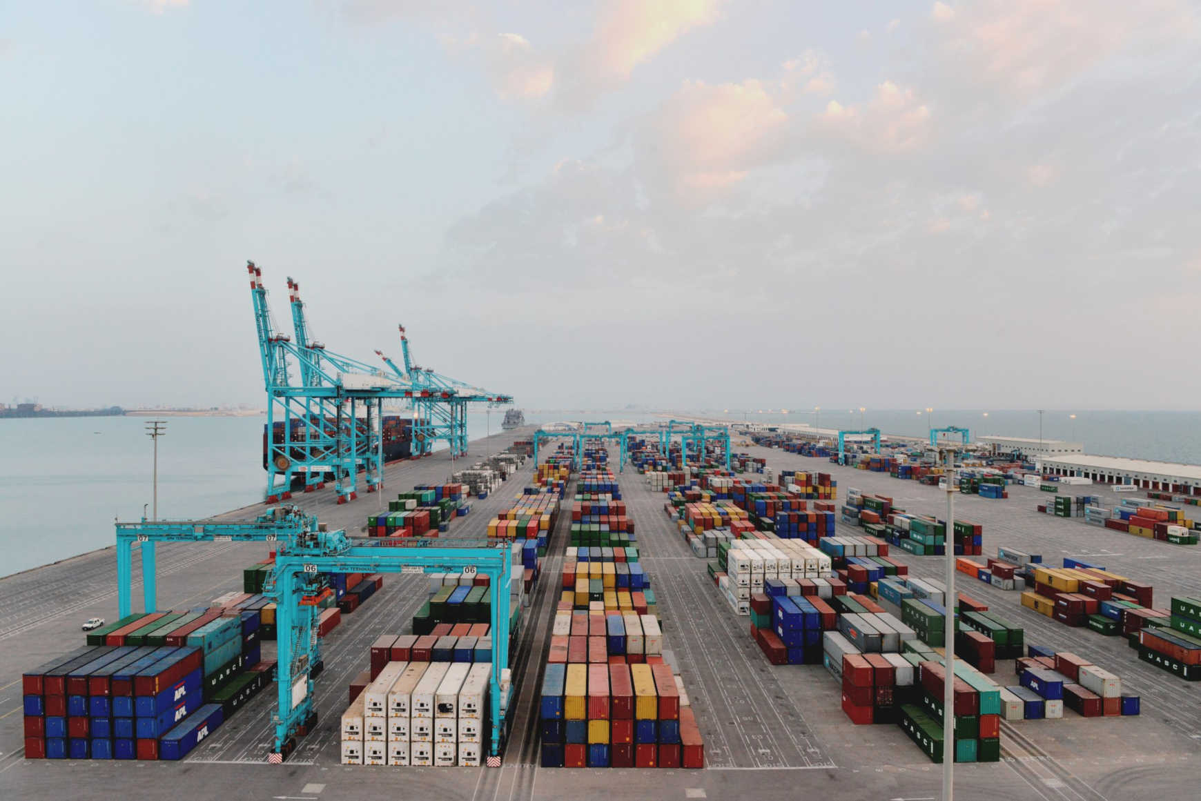 210310-apm-terminals-bahrain