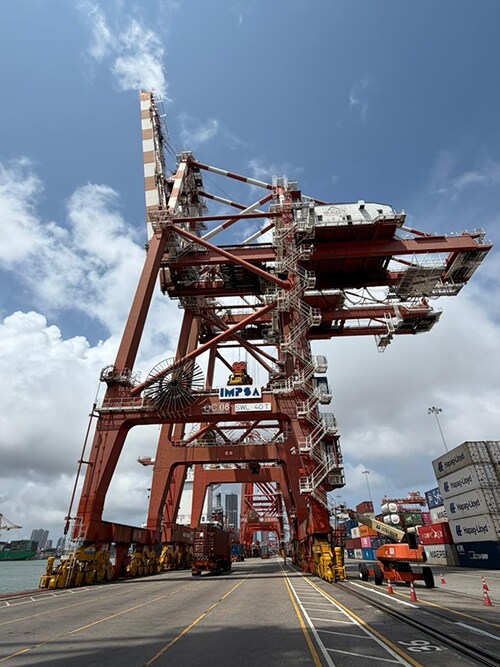 IMPSA ship-to-shore crane