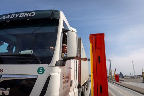 ocr-system-automated-self-service-gate-apm-terminals-aarhus