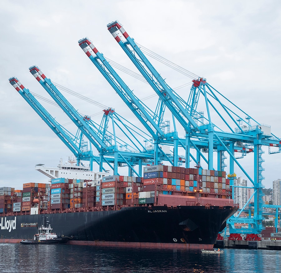Rijeka Gateway first commercial vessel