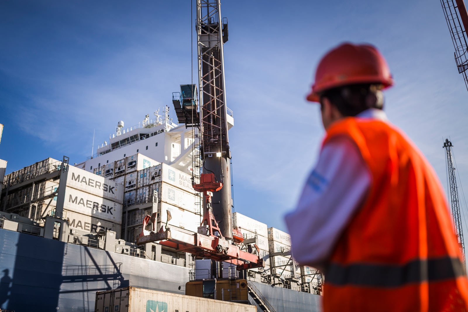 mobile-harbour-crane-apm-terminals-buenos-aries