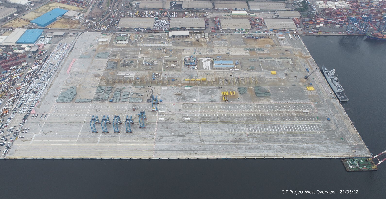 container-yard-quay-2