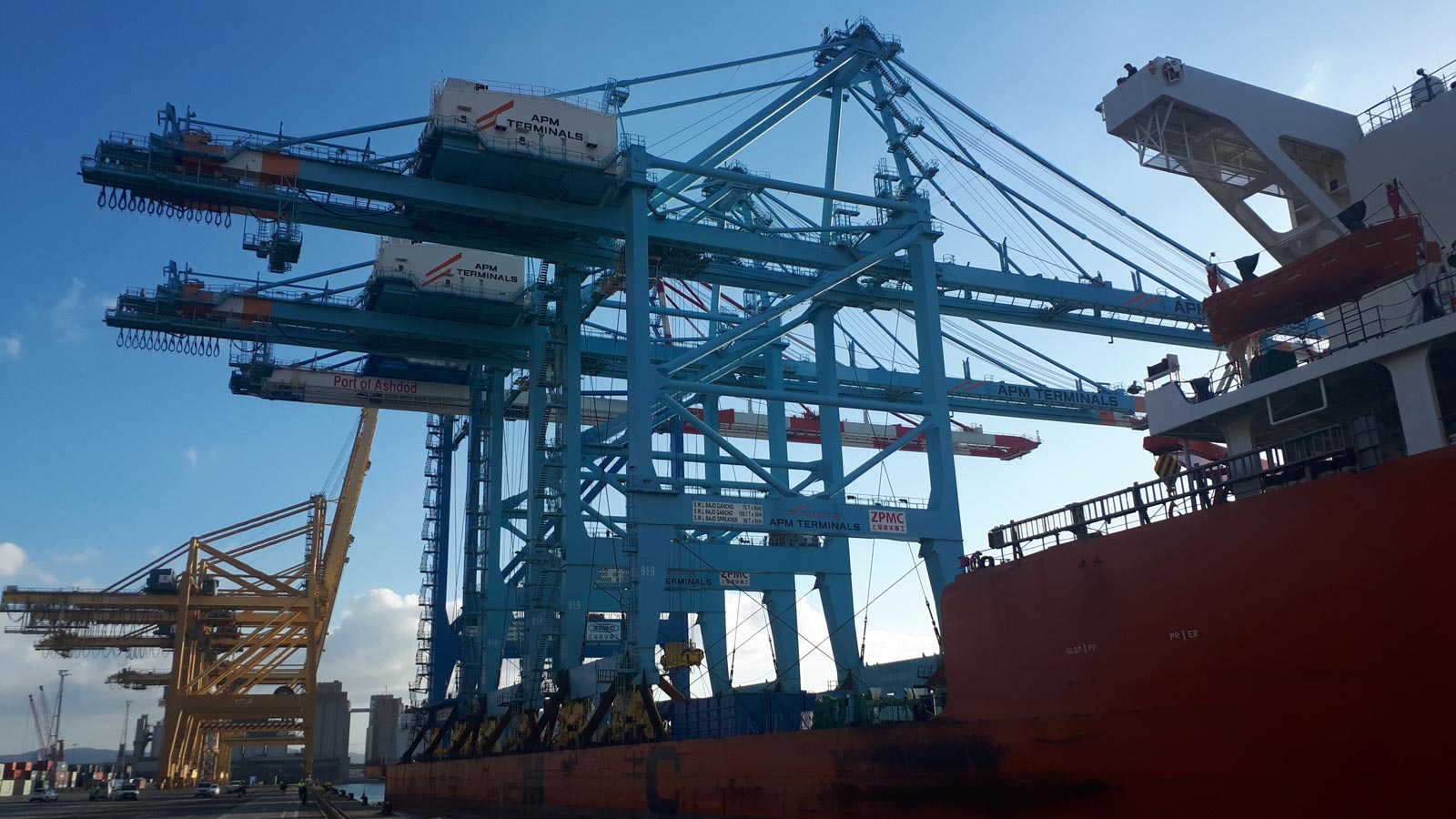 Apm Terminals Flow A responsible second life for APM Terminals port equipment - APM Terminals