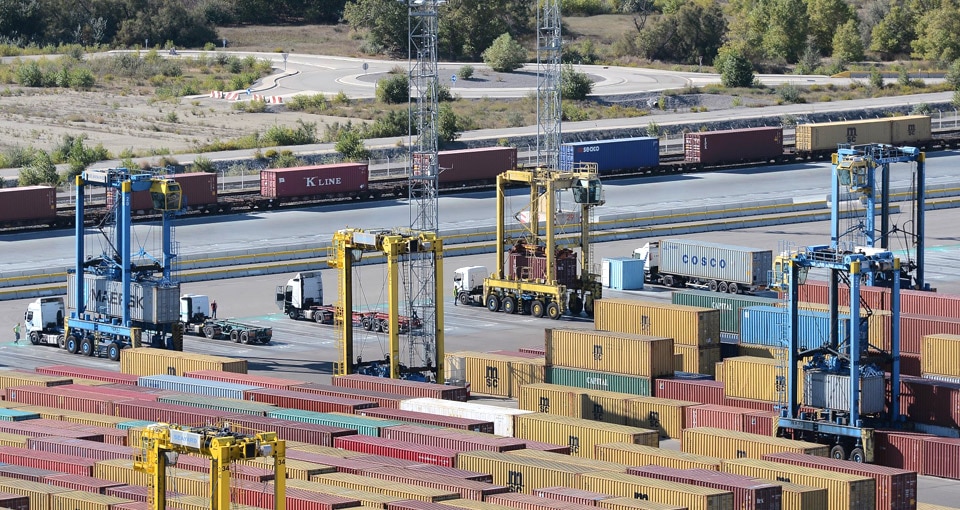 Seayard Terminal on-dock rail connection