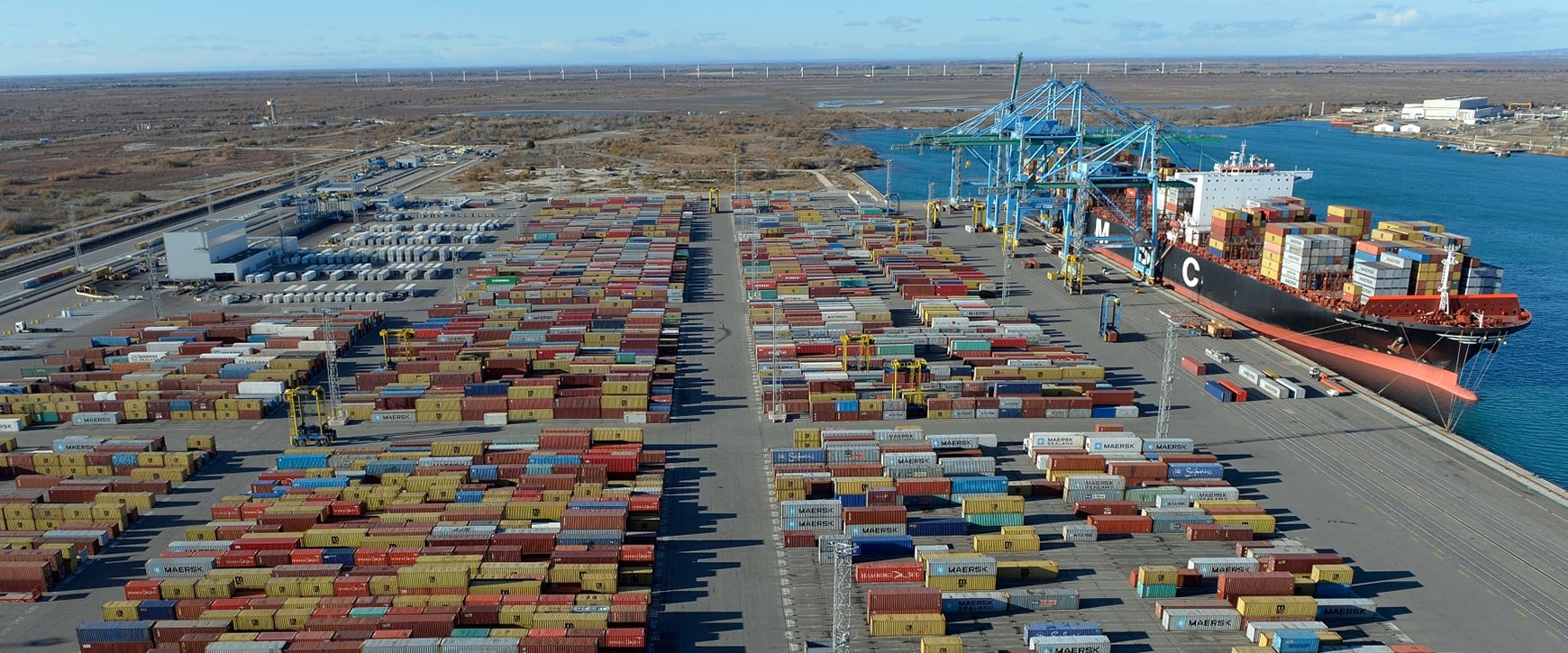 Fos Terminal Our Services - APM Terminals