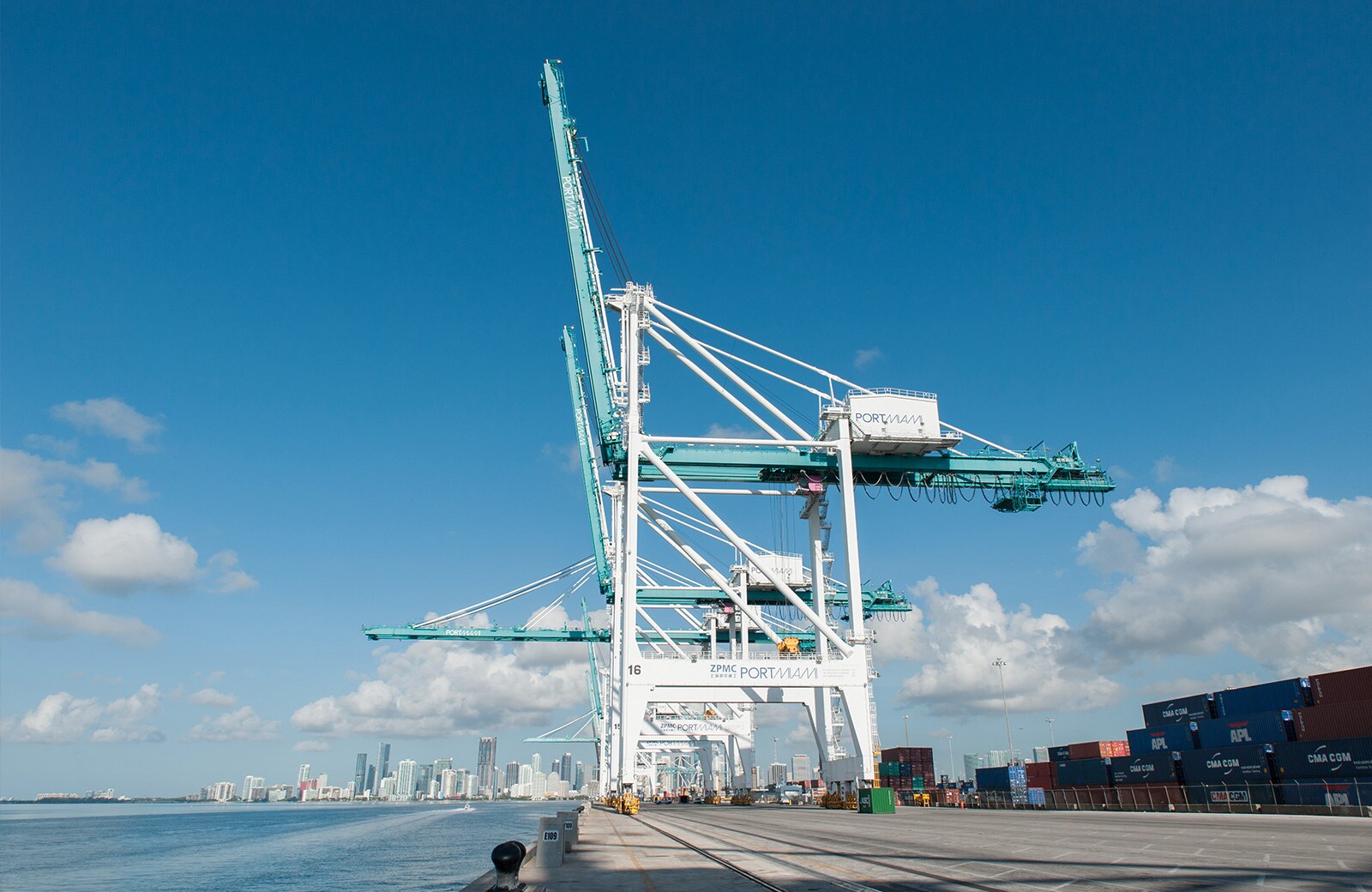 Image Gallery - APM Terminals