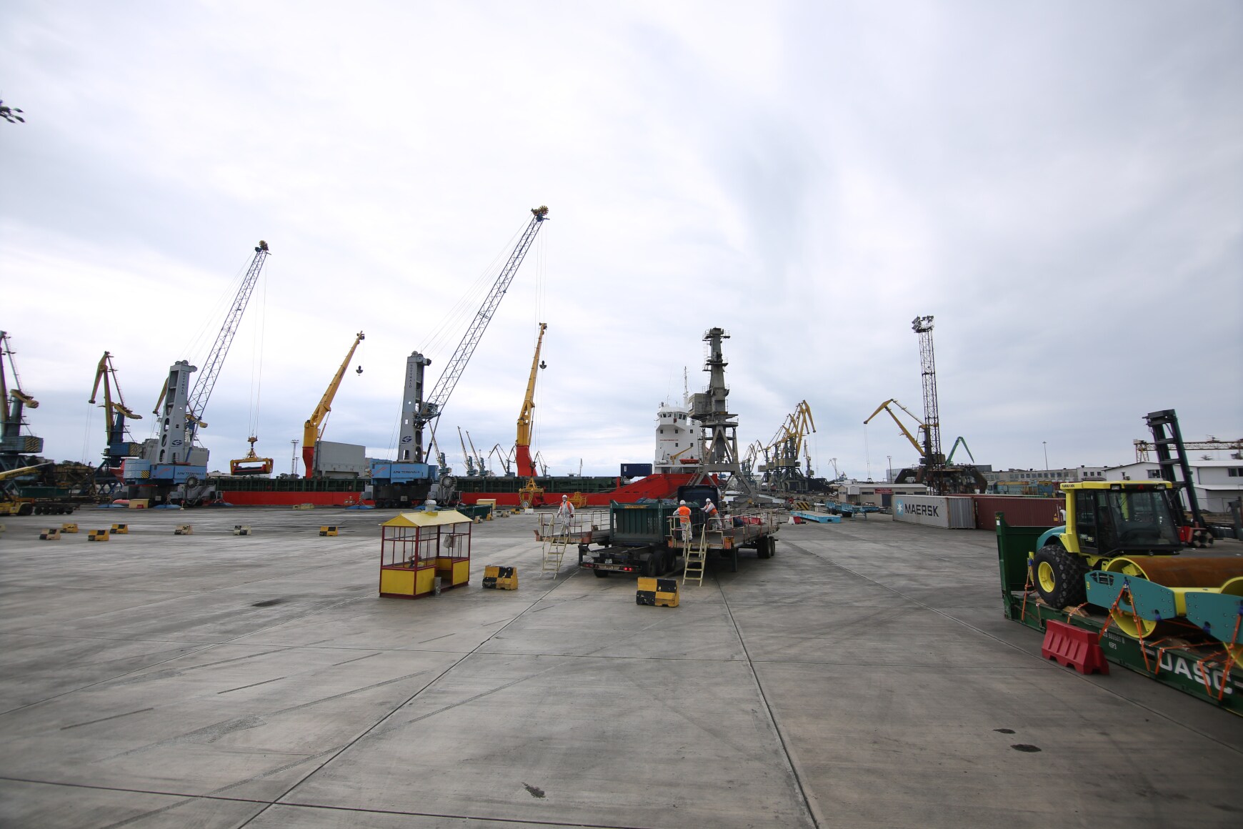 210128-all-the-way-for-the-customers