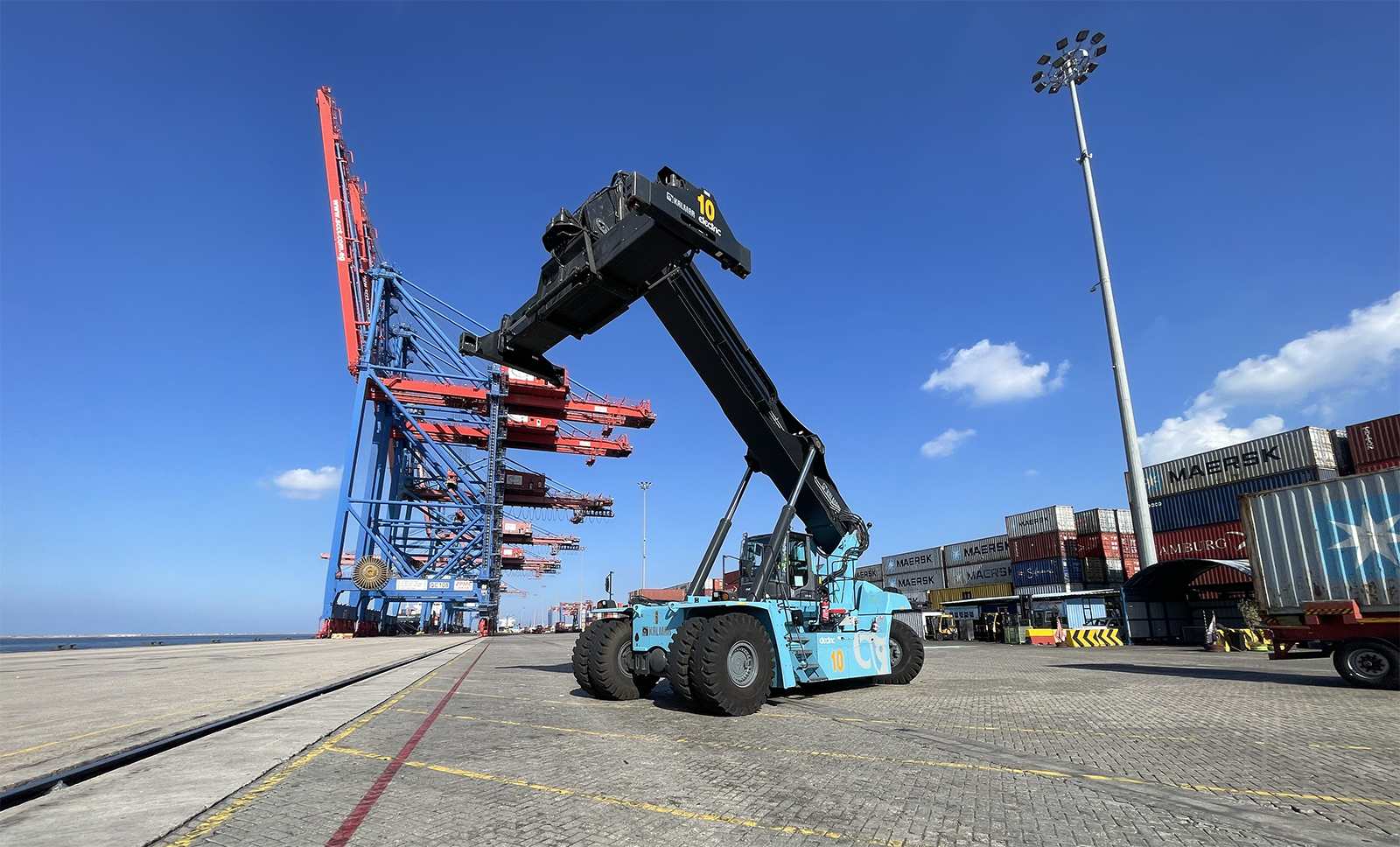electric Reach Stacker SCCT APM Terminals