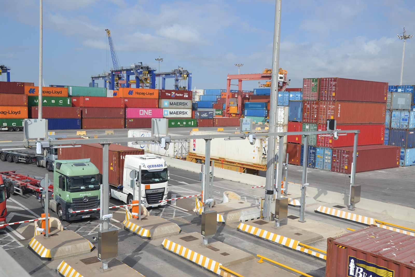 Estada de la puerta APM Terminals Valencia